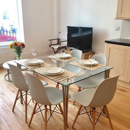 Stylish Apartment In Victoria ลอนดอน ภายนอก รูปภาพ
