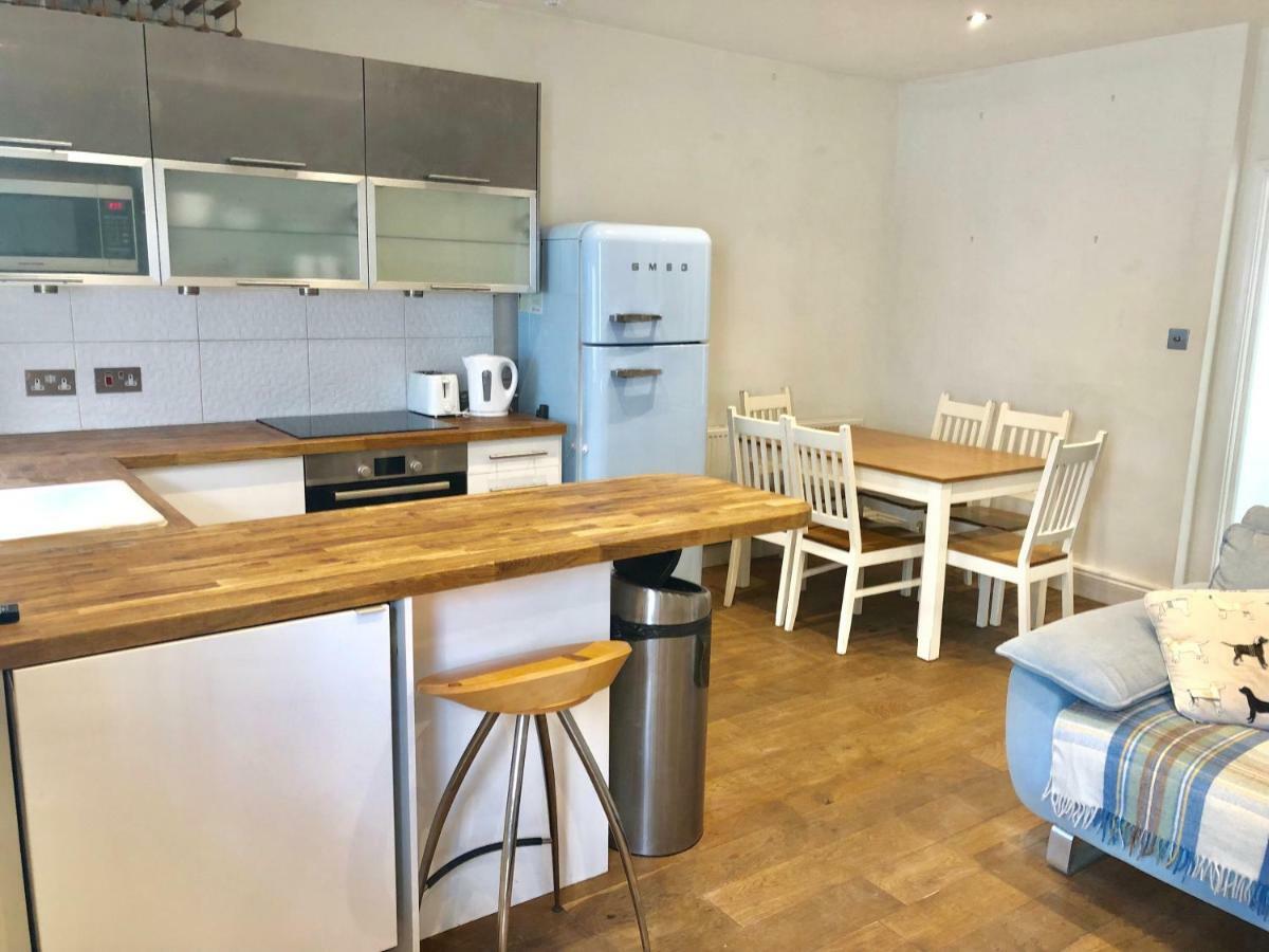 Stylish Apartment In Victoria ลอนดอน ภายนอก รูปภาพ